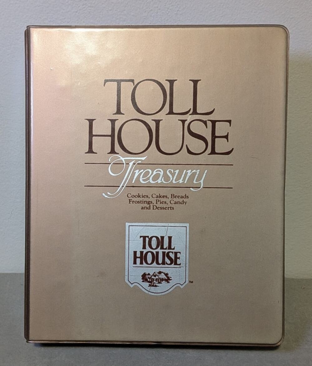 Vintage 1986 Toll House Treasury 3 Ring Binder Cookbook Nestle Dessert Recipes